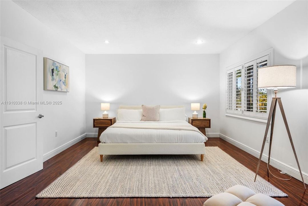 На продажу: $8,750,000 (5 спален, 4 ванн, 4035 Квадратных фут)