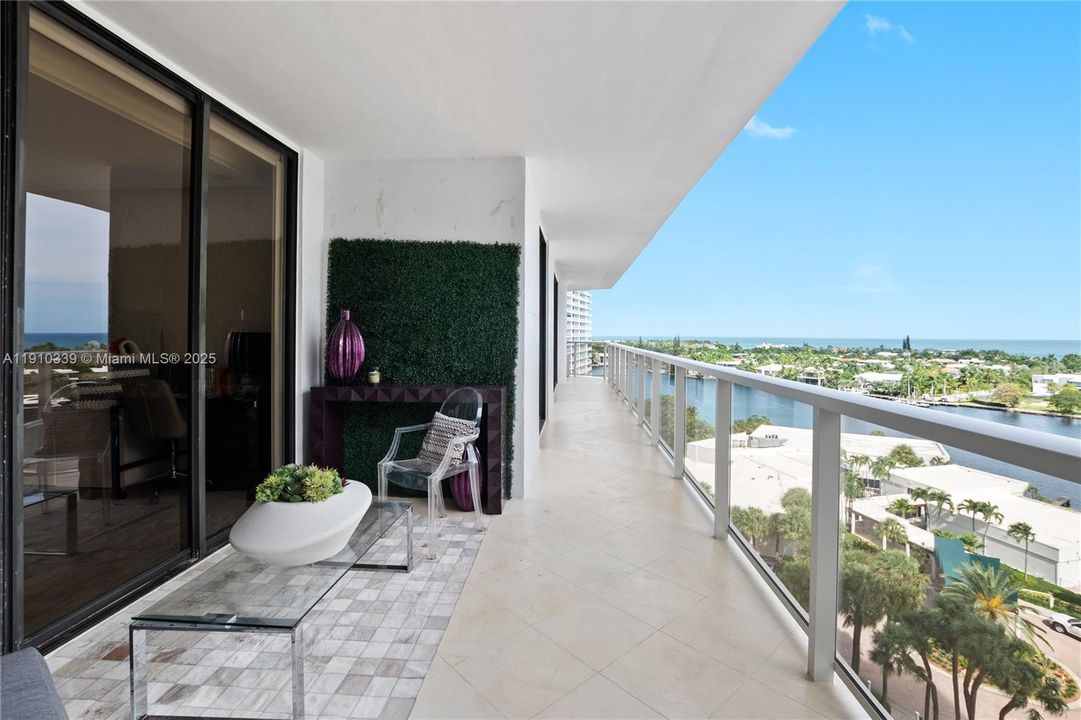 For Sale: $1,800,000 (3 beds, 2 baths, 2080 Square Feet)