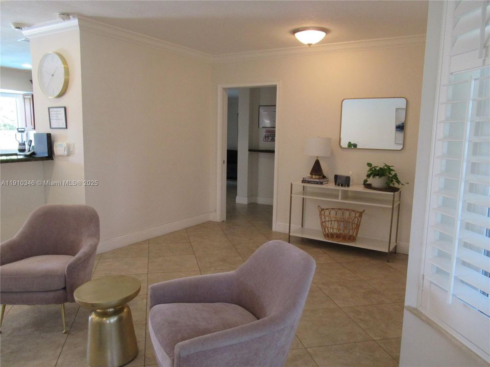 Active With Contract: $4,900 (3 beds, 2 baths, 2000 Square Feet)