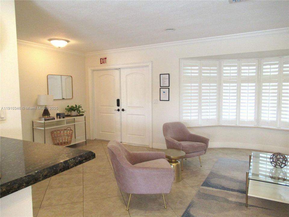 Active With Contract: $4,900 (3 beds, 2 baths, 2000 Square Feet)