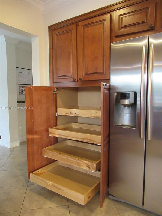 Active With Contract: $4,900 (3 beds, 2 baths, 2000 Square Feet)