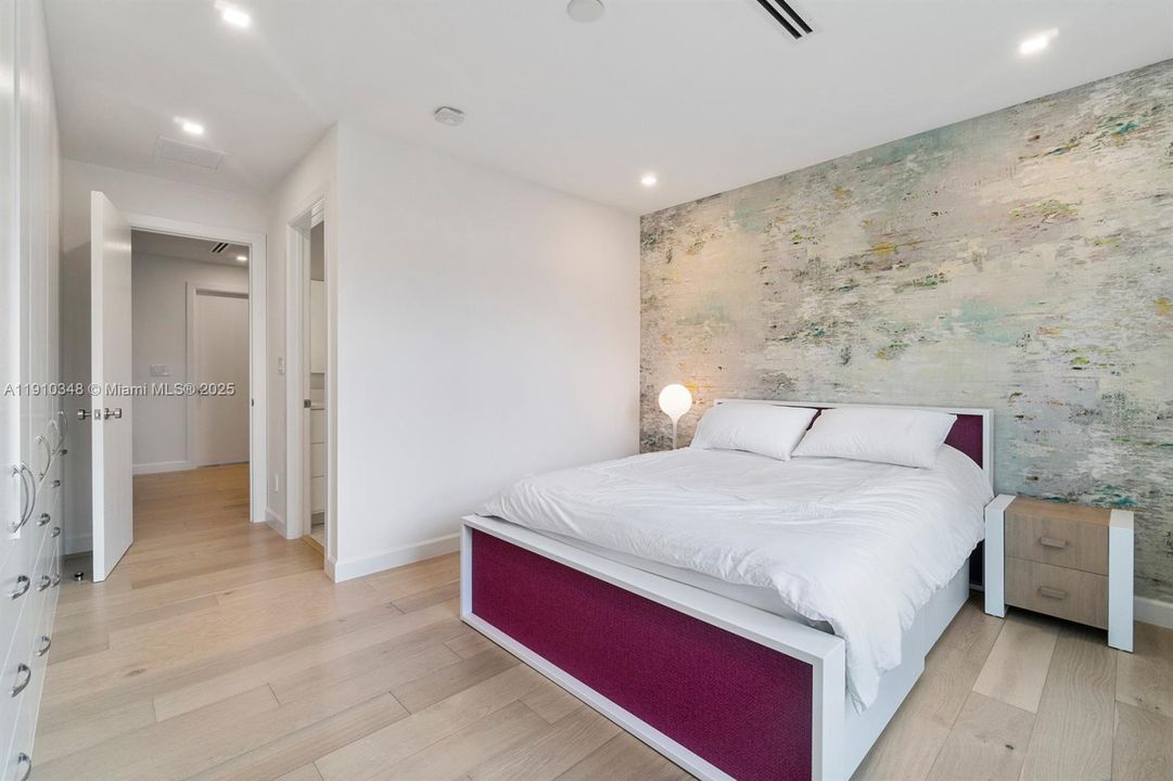 На продажу: $3,850,000 (5 спален, 5 ванн, 3511 Квадратных фут)