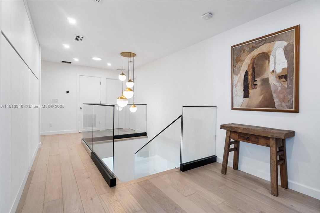 На продажу: $3,850,000 (5 спален, 5 ванн, 3511 Квадратных фут)