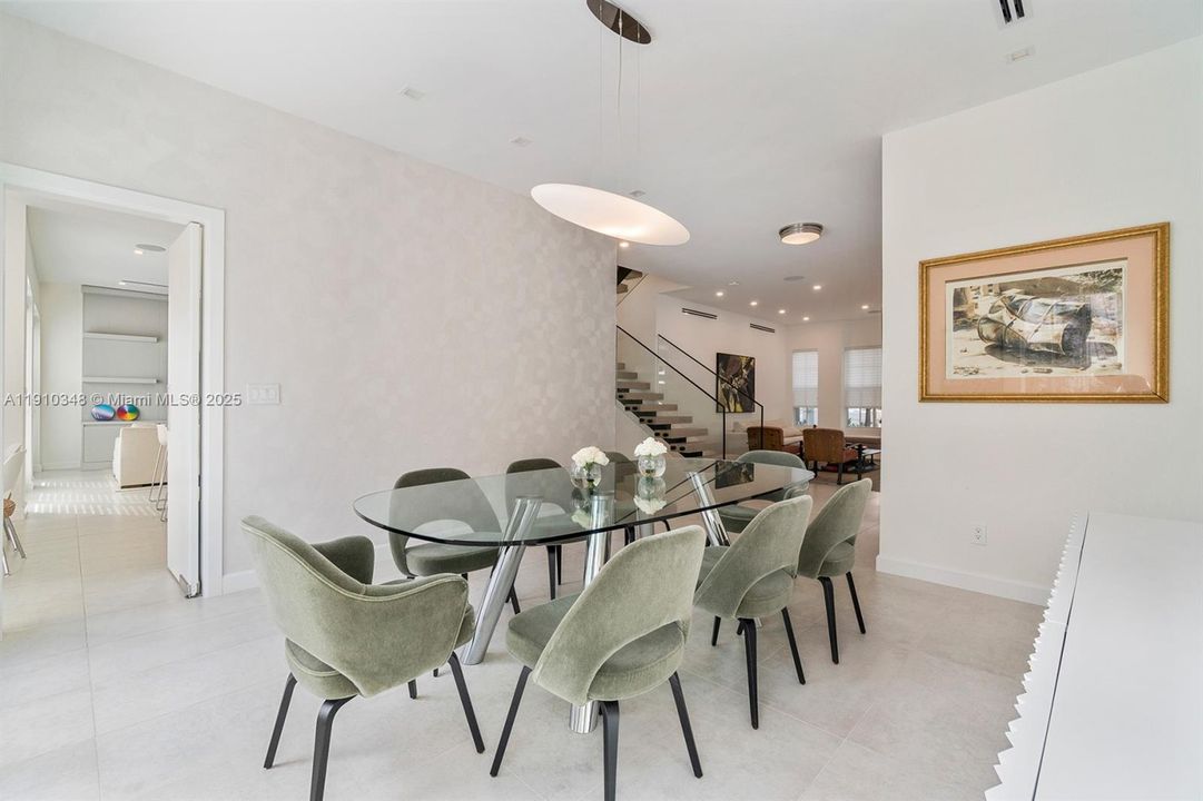 На продажу: $3,850,000 (5 спален, 5 ванн, 3511 Квадратных фут)