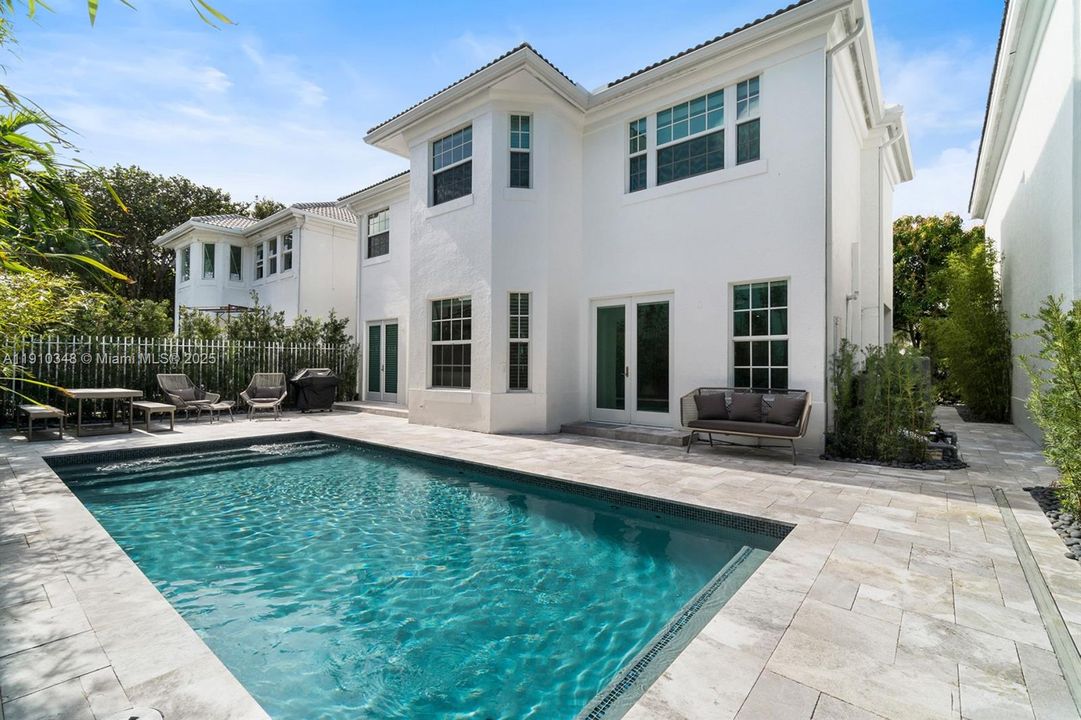 На продажу: $3,850,000 (5 спален, 5 ванн, 3511 Квадратных фут)