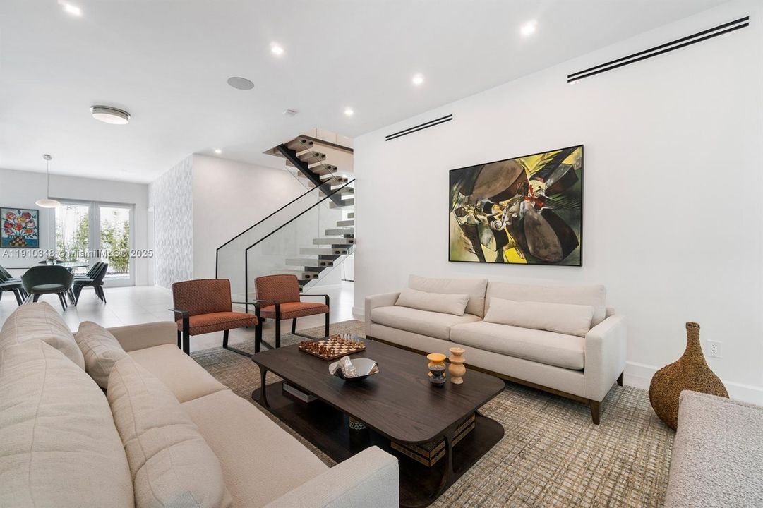 На продажу: $3,850,000 (5 спален, 5 ванн, 3511 Квадратных фут)