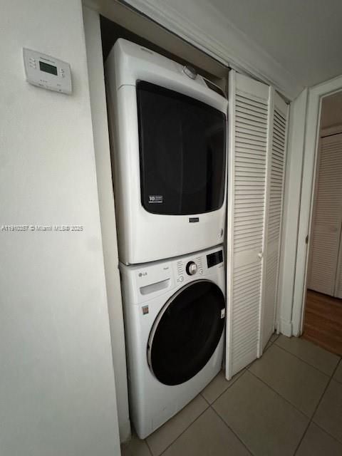 Recently Rented: $2,300 (2 beds, 2 baths, 1050 Square Feet)