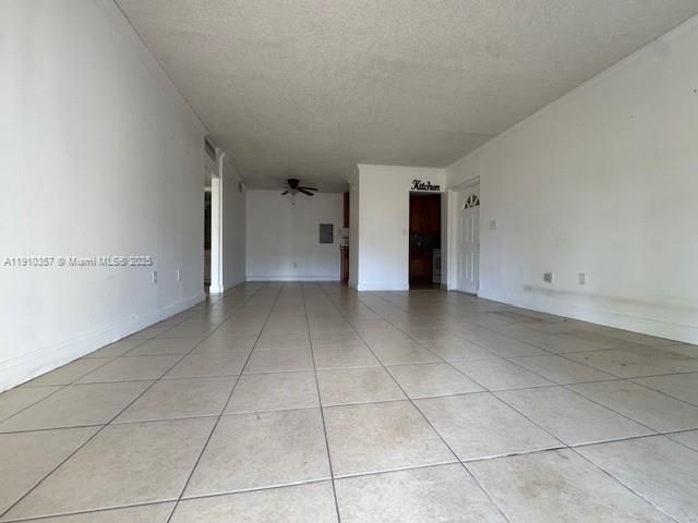 Recently Rented: $2,300 (2 beds, 2 baths, 1050 Square Feet)