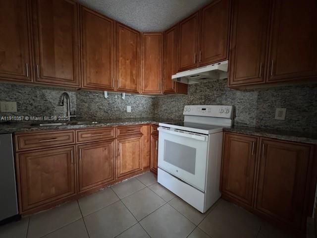 Recently Rented: $2,300 (2 beds, 2 baths, 1050 Square Feet)