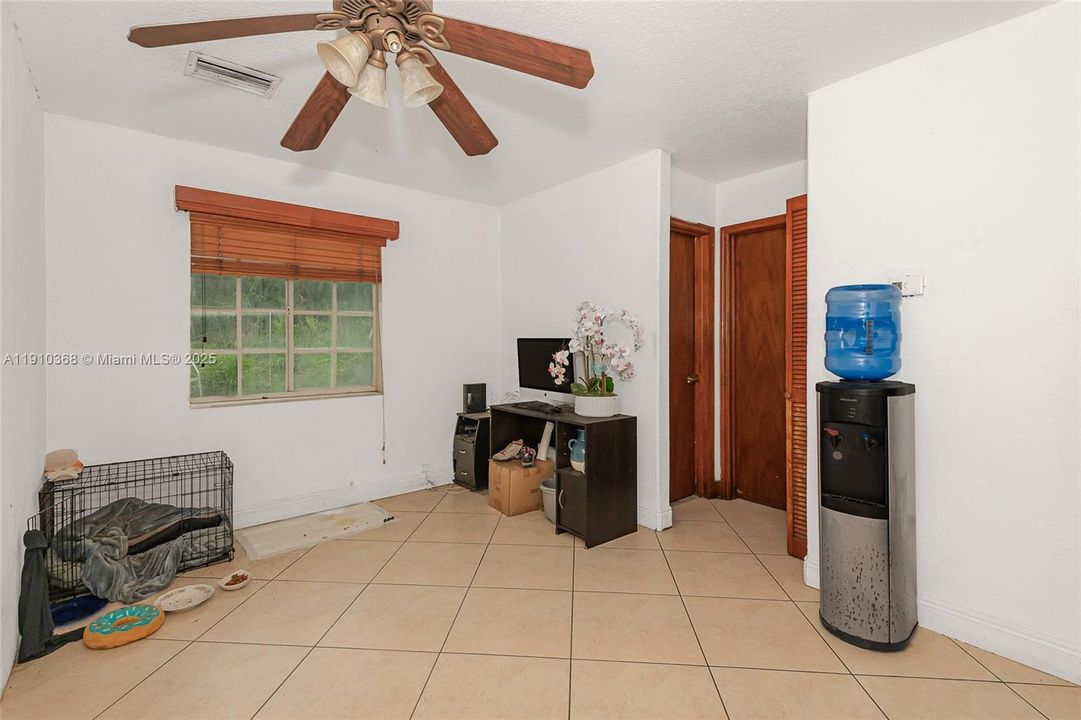 For Sale: $1,500,000 (3 beds, 2 baths, 5203 Square Feet)