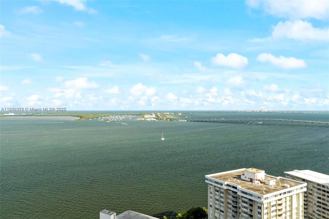 待售: $655,000 (2 贝兹, 2 浴室, 1298 平方英尺)