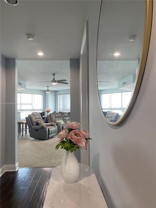 出租: $4,250 (3 贝兹, 3 浴室, 2079 平方英尺)