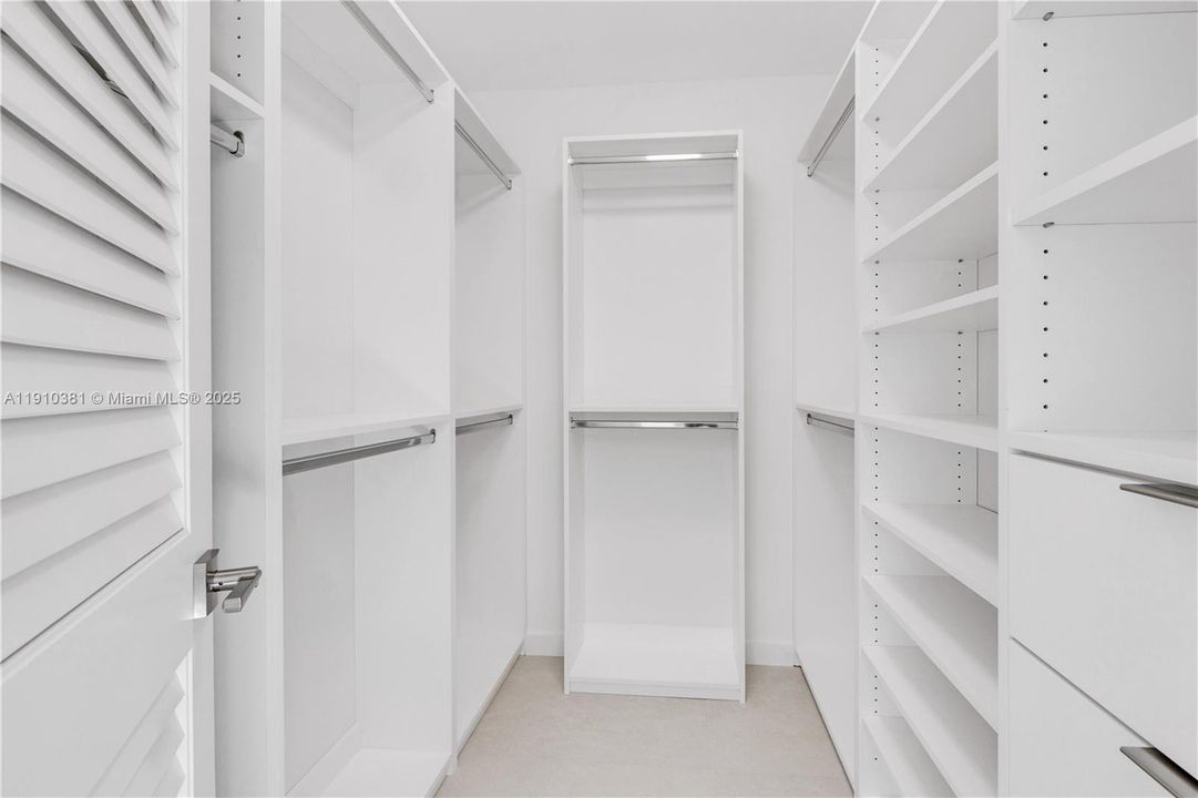 В аренду: $9,200 (4 спален, 3 ванн, 2702 Квадратных фут)