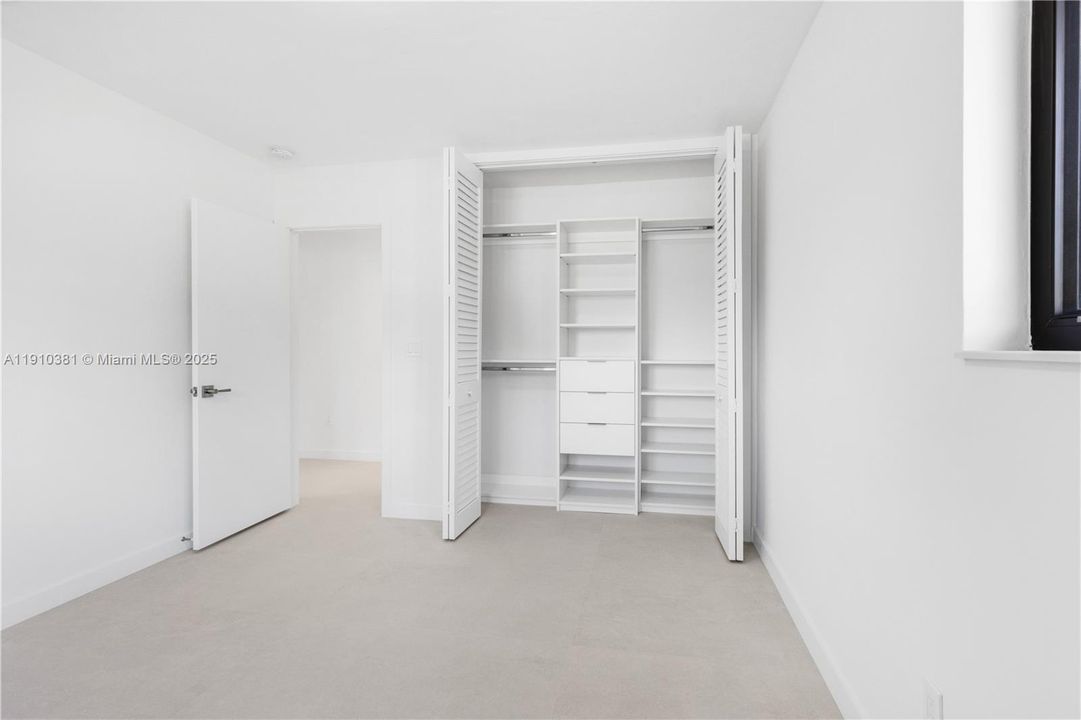 В аренду: $9,200 (4 спален, 3 ванн, 2702 Квадратных фут)