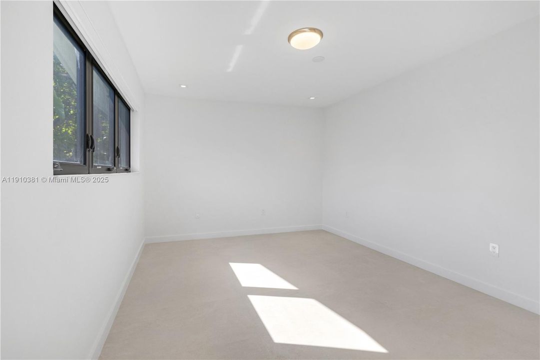 В аренду: $9,200 (4 спален, 3 ванн, 2702 Квадратных фут)