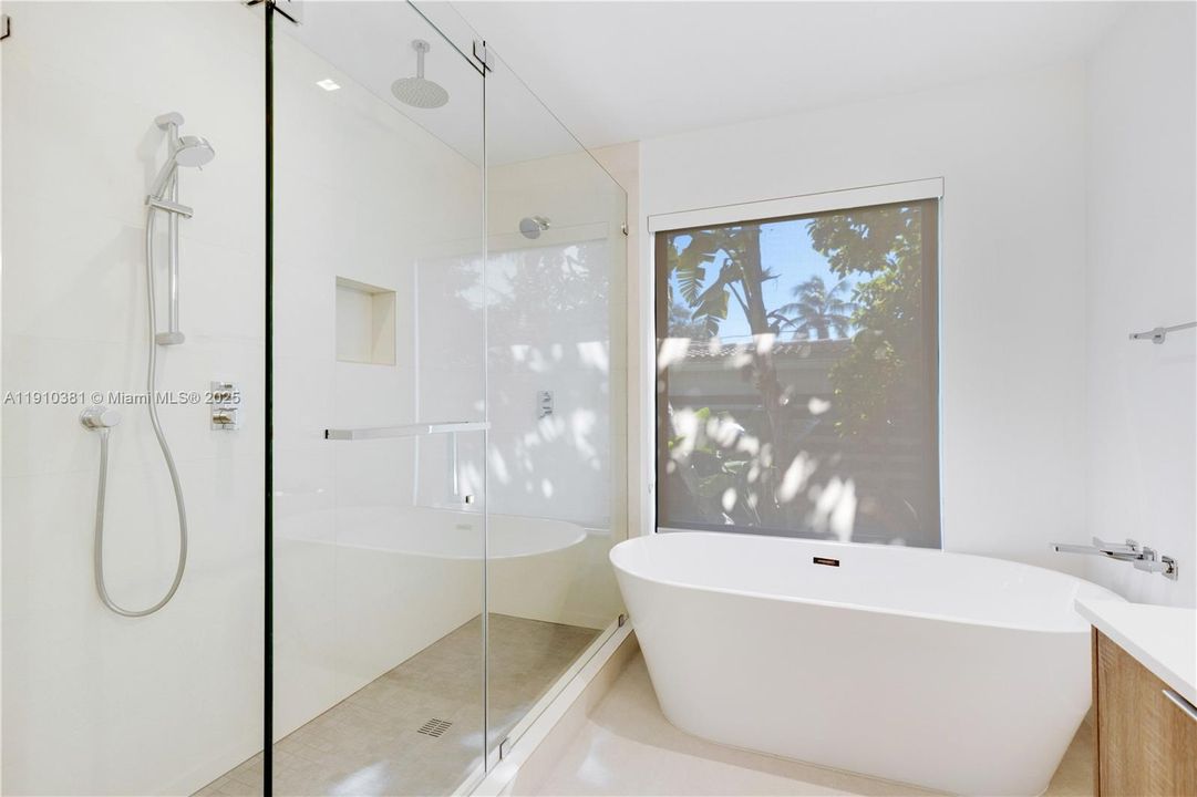 В аренду: $9,200 (4 спален, 3 ванн, 2702 Квадратных фут)