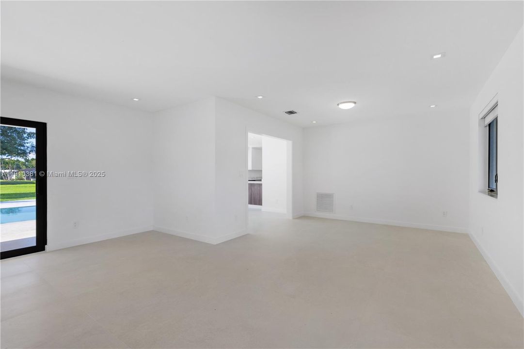 В аренду: $9,200 (4 спален, 3 ванн, 2702 Квадратных фут)