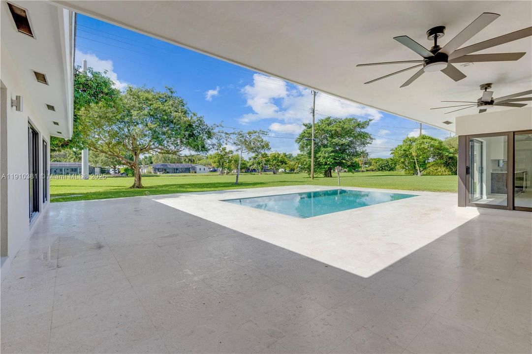 В аренду: $9,200 (4 спален, 3 ванн, 2702 Квадратных фут)