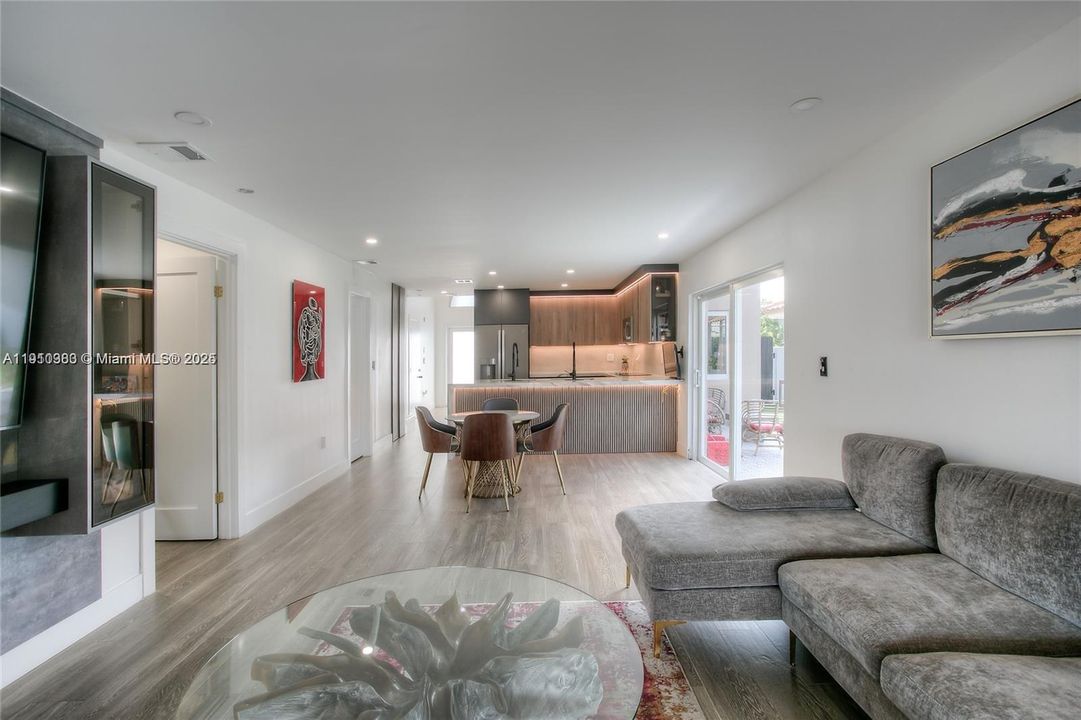 For Sale: $850,000 (3 beds, 2 baths, 2054 Square Feet)