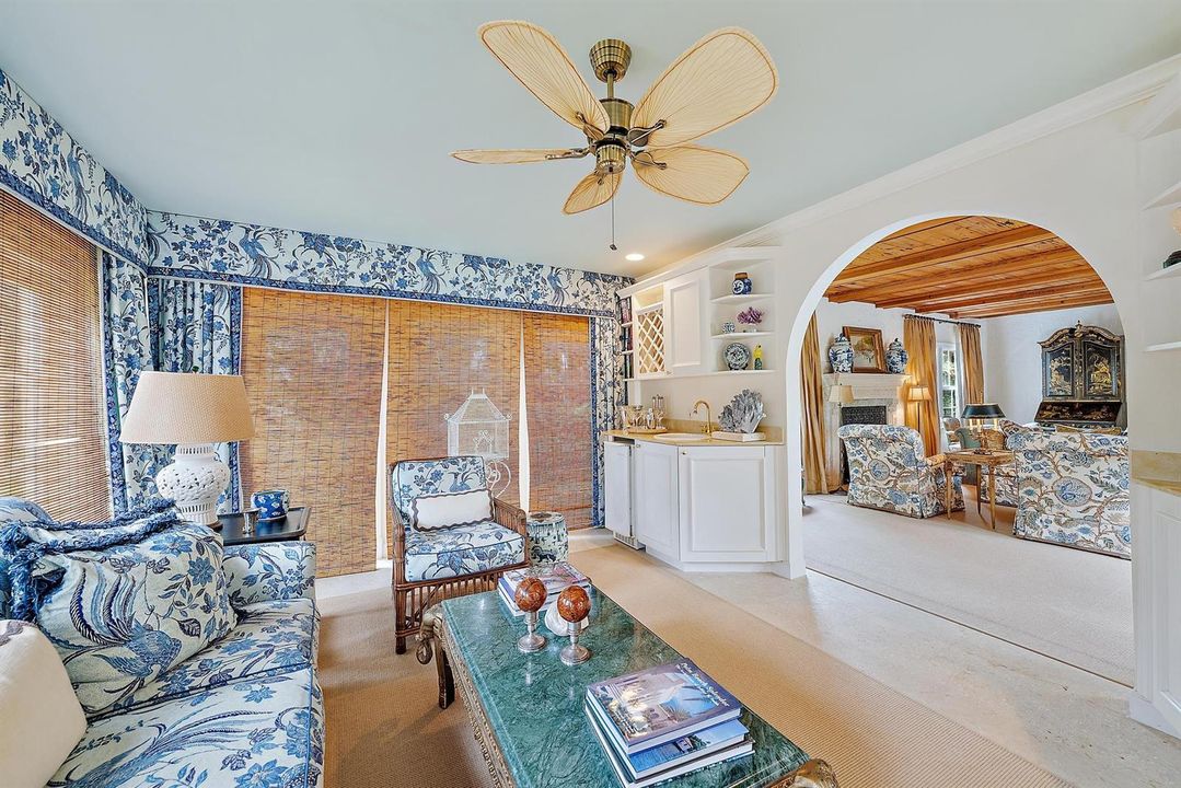 325 Seaspray Avenue-5