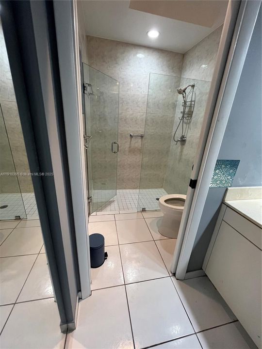 For Sale: $569,999 (3 beds, 2 baths, 1296 Square Feet)