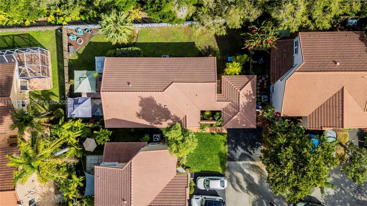 На продажу: $569,999 (3 спален, 2 ванн, 1296 Квадратных фут)