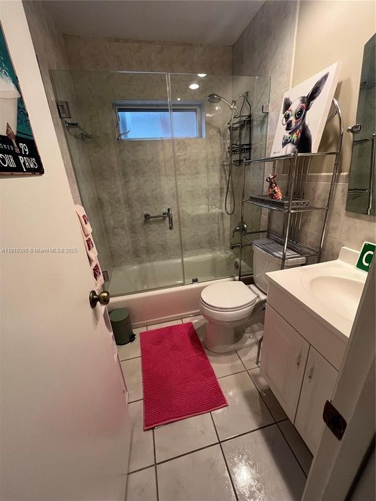 For Sale: $569,999 (3 beds, 2 baths, 1296 Square Feet)