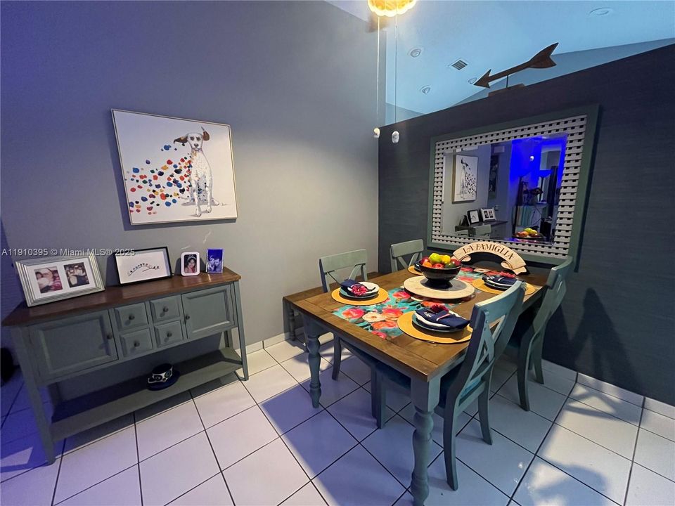 For Sale: $569,999 (3 beds, 2 baths, 1296 Square Feet)