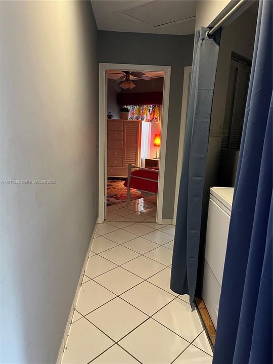 For Sale: $569,999 (3 beds, 2 baths, 1296 Square Feet)