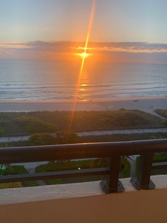 Balcony Eastern View Sunrise!