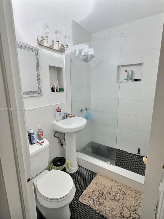 На продажу: $850,000 (3 спален, 2 ванн, 0 Квадратных фут)