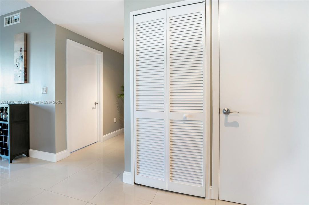 Недавно арендовано: $2,700 (1 спален, 1 ванн, 797 Квадратных фут)