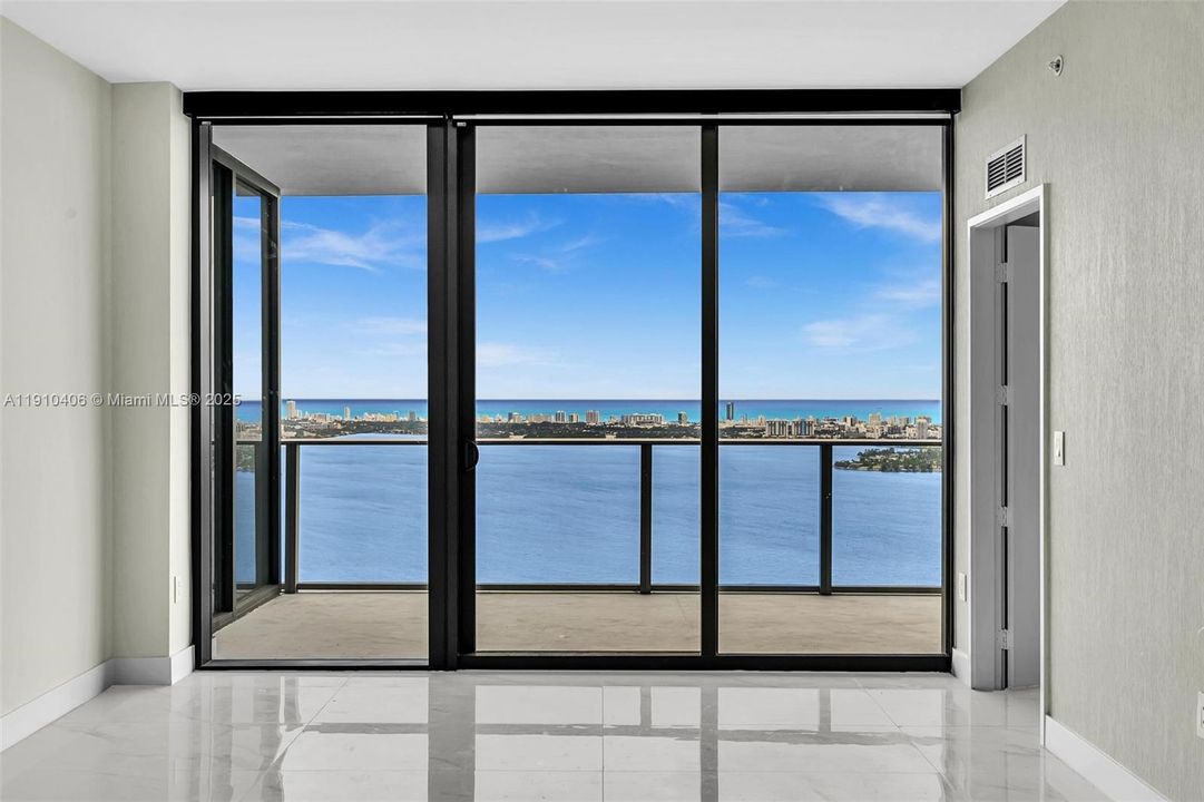 Recently Rented: $7,000 (1 beds, 2 baths, 1100 Square Feet)