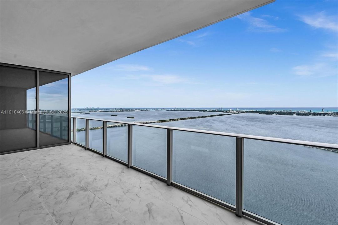 Recently Rented: $7,000 (1 beds, 2 baths, 1100 Square Feet)