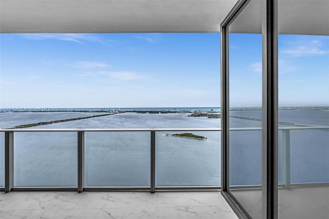 Recently Rented: $7,000 (1 beds, 2 baths, 1100 Square Feet)