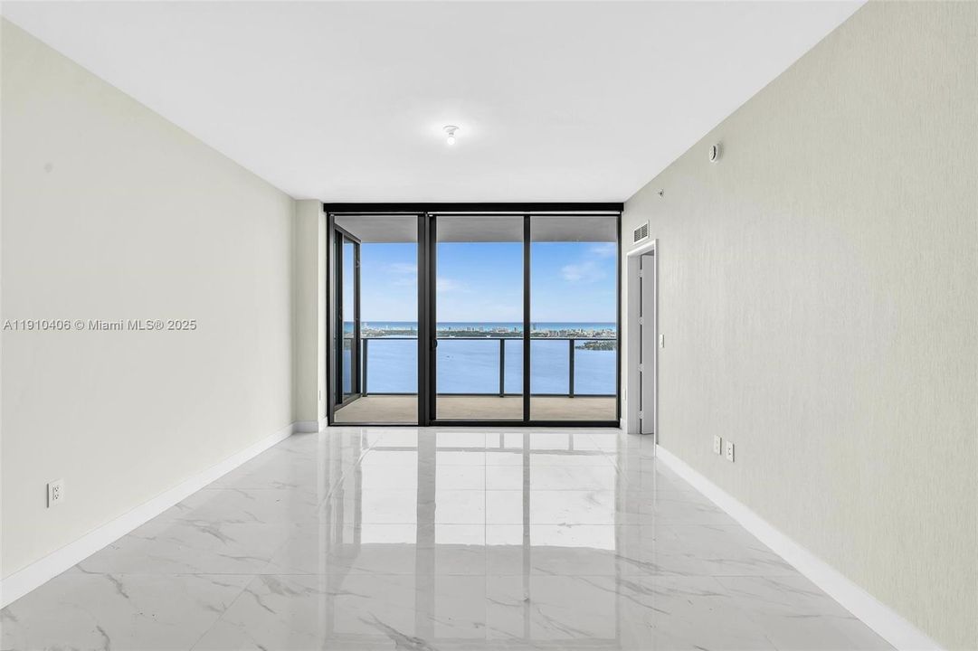 Recently Rented: $7,000 (1 beds, 2 baths, 1100 Square Feet)