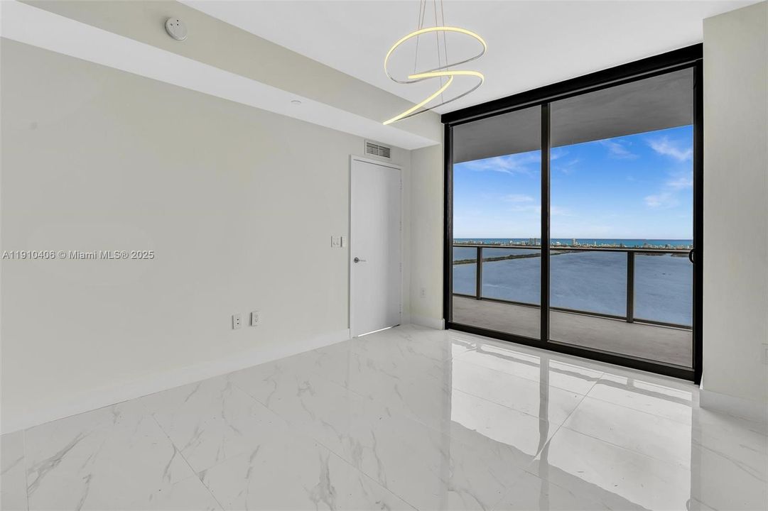 Recently Rented: $7,000 (1 beds, 2 baths, 1100 Square Feet)