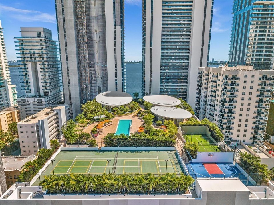 Recently Rented: $7,000 (1 beds, 2 baths, 1100 Square Feet)