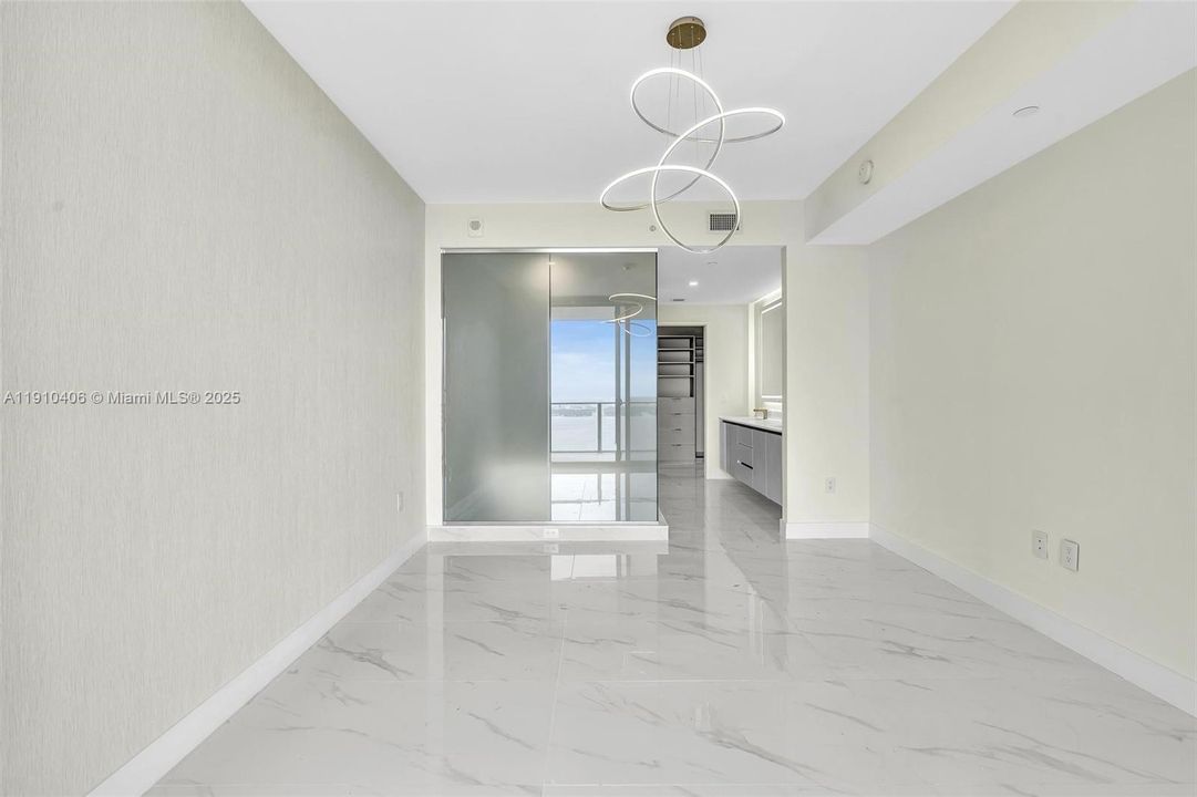 Recently Rented: $7,000 (1 beds, 2 baths, 1100 Square Feet)