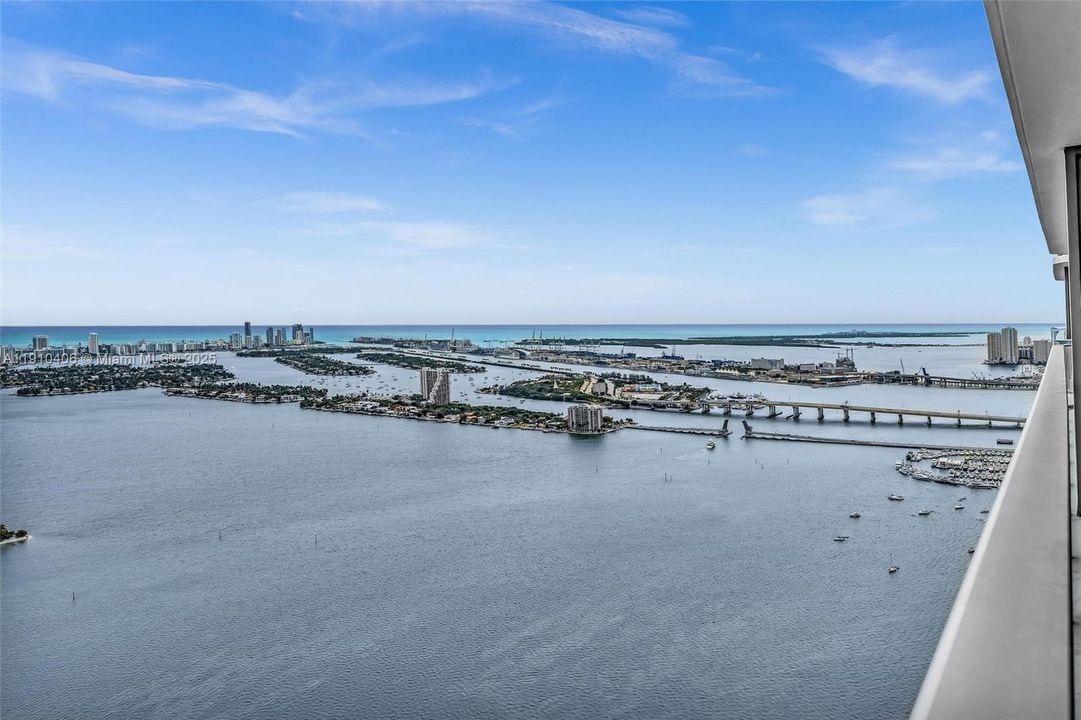 Recently Rented: $7,000 (1 beds, 2 baths, 1100 Square Feet)