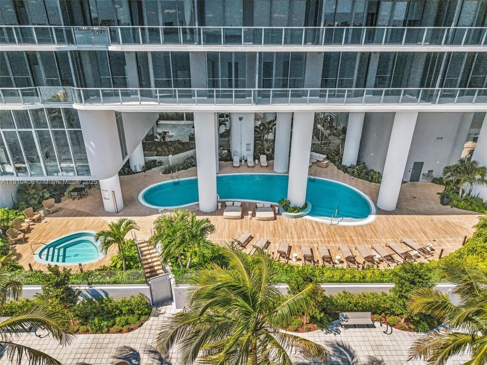 Recently Rented: $7,000 (1 beds, 2 baths, 1100 Square Feet)