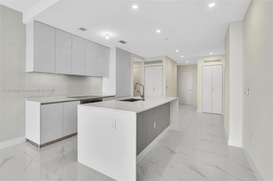 Recently Rented: $7,000 (1 beds, 2 baths, 1100 Square Feet)