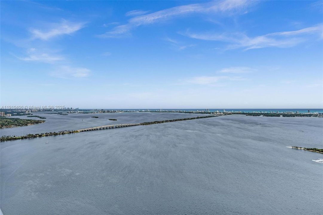 Recently Rented: $7,000 (1 beds, 2 baths, 1100 Square Feet)