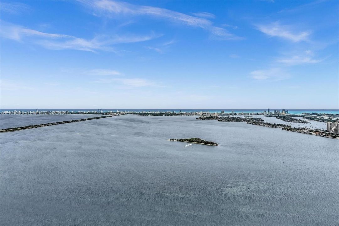 Recently Rented: $7,000 (1 beds, 2 baths, 1100 Square Feet)