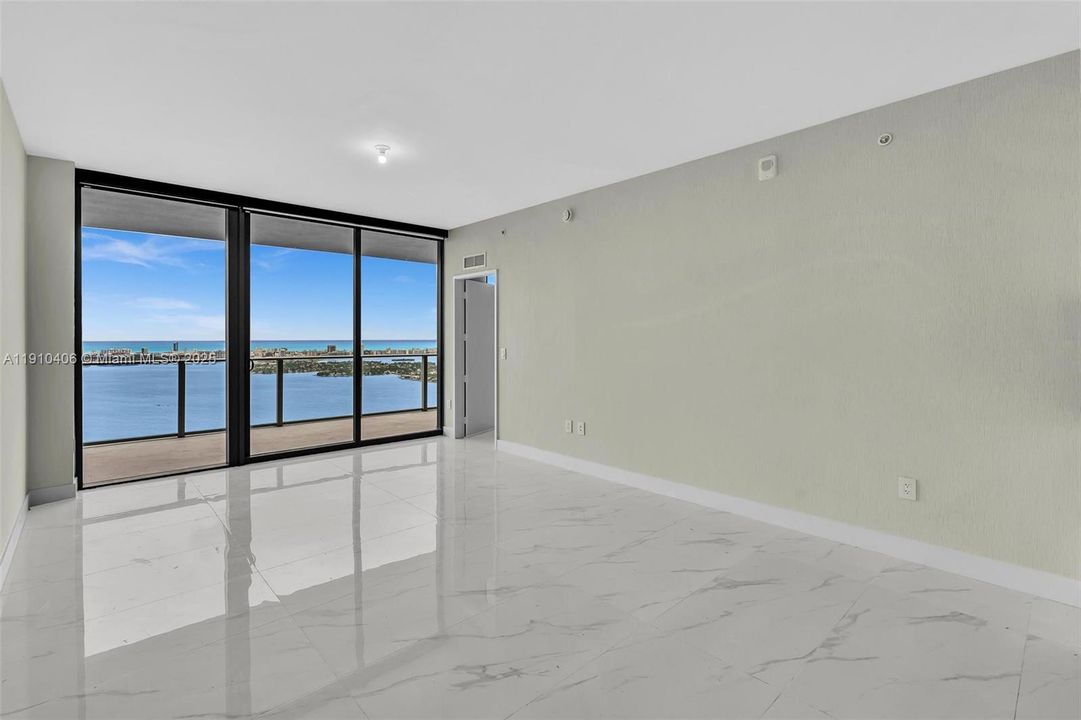 Recently Rented: $7,000 (1 beds, 2 baths, 1100 Square Feet)