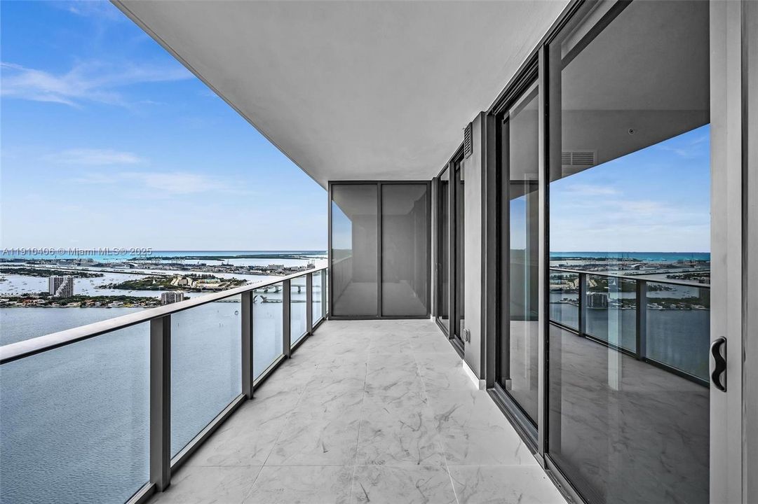 Recently Rented: $7,000 (1 beds, 2 baths, 1100 Square Feet)