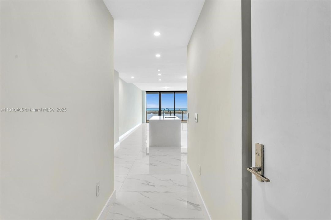 Recently Rented: $7,000 (1 beds, 2 baths, 1100 Square Feet)