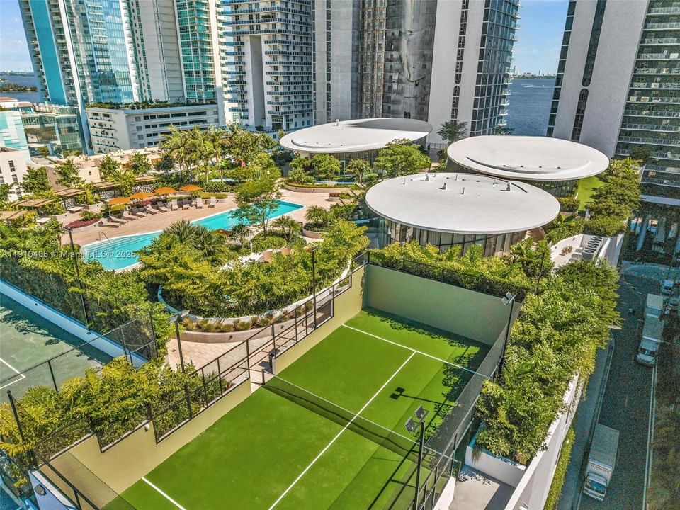 Recently Rented: $7,000 (1 beds, 2 baths, 1100 Square Feet)