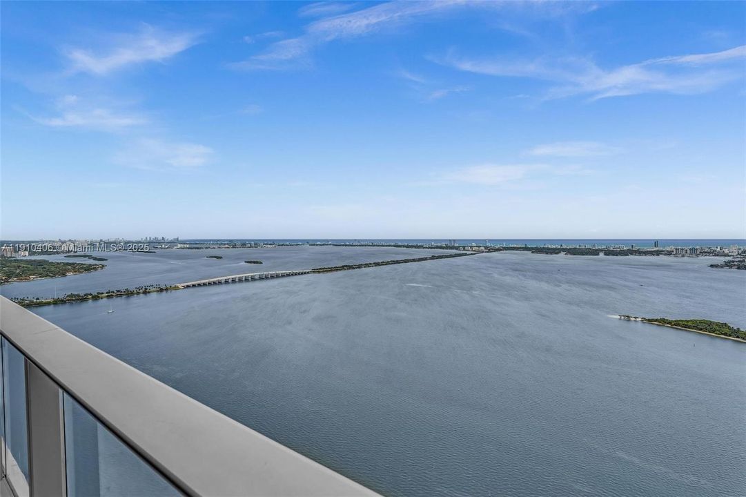 Recently Rented: $7,000 (1 beds, 2 baths, 1100 Square Feet)