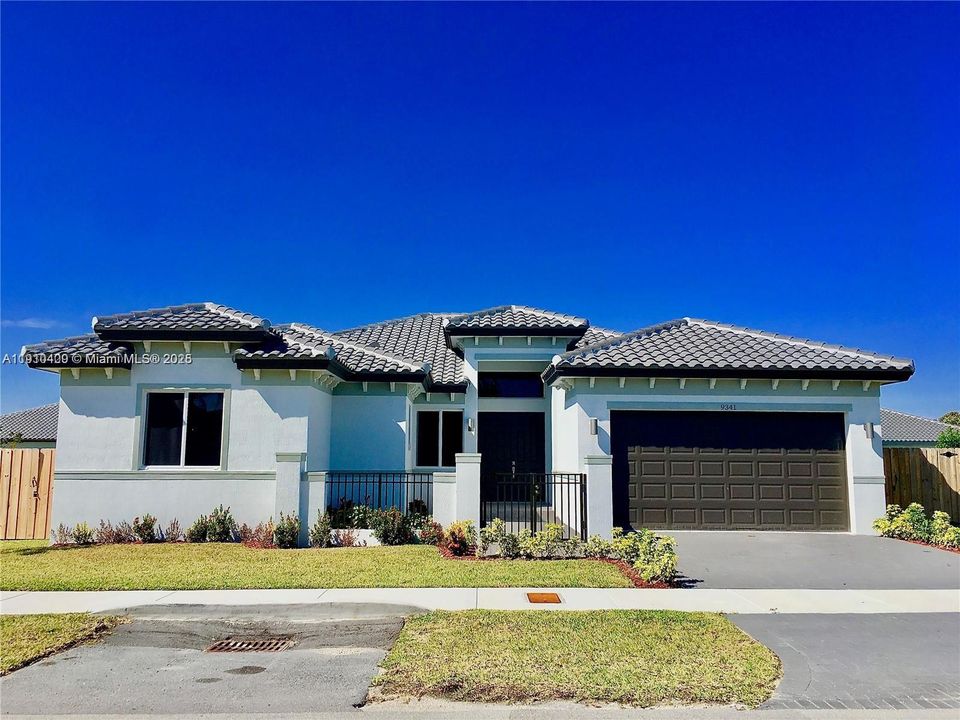 For Rent: $5,300 (4 beds, 3 baths, 2254 Square Feet)